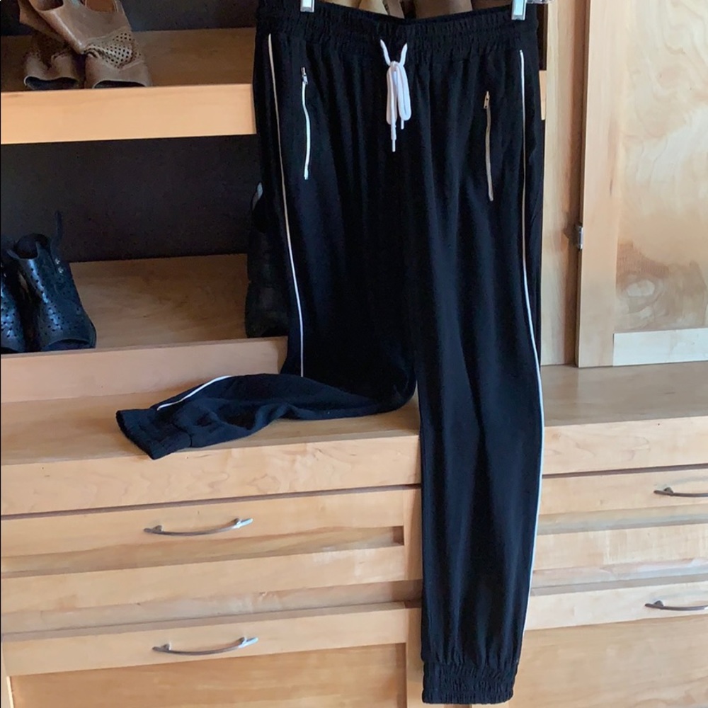 Monrow pants